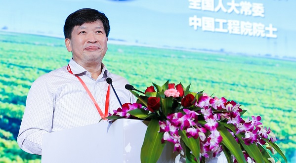 中國科學(xué)技術(shù)協(xié)會(huì)副主席、中國工程院副院長、全國人大常委、中國工程院院士鄧秀新