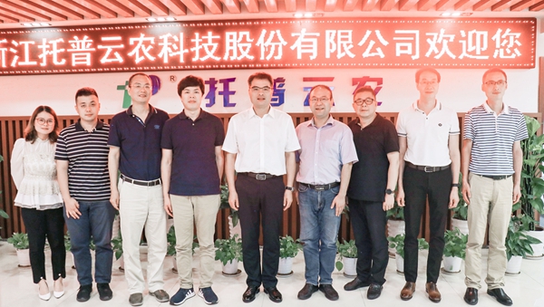 桐鄉(xiāng)市副市長(zhǎng)徐剛曾在托普云農(nóng)考察調(diào)研