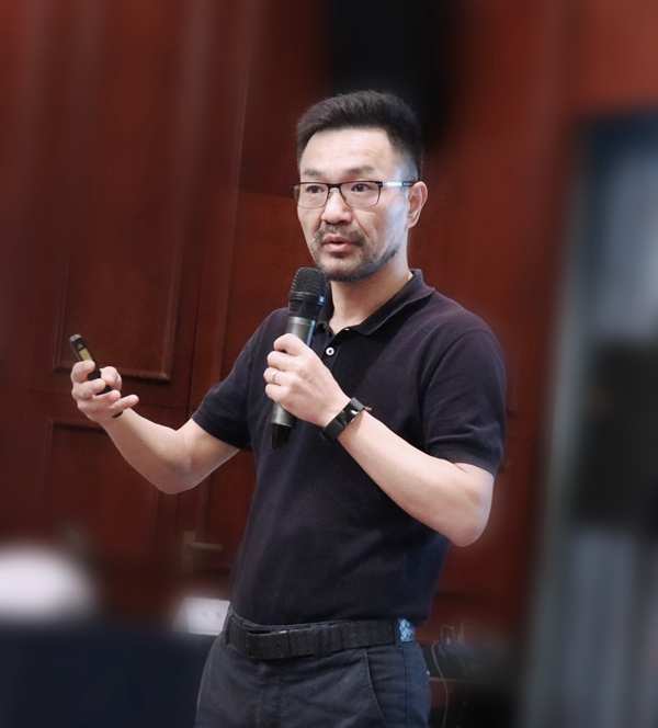 陳渝陽董事長(zhǎng)